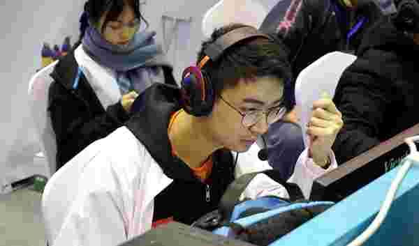 成为转会市 成为转会市