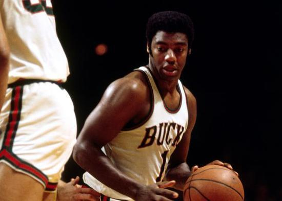 并非一边倒 并非一边倒