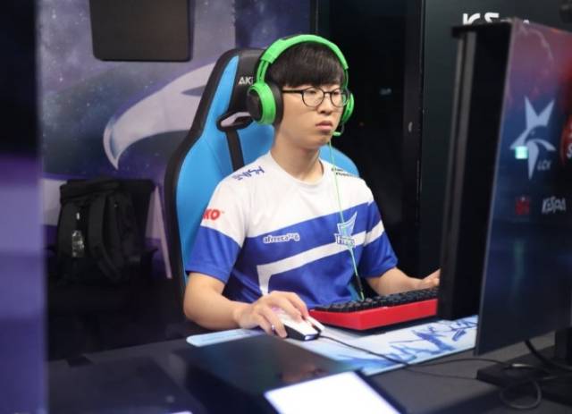 赛中他们场 赛中他们场