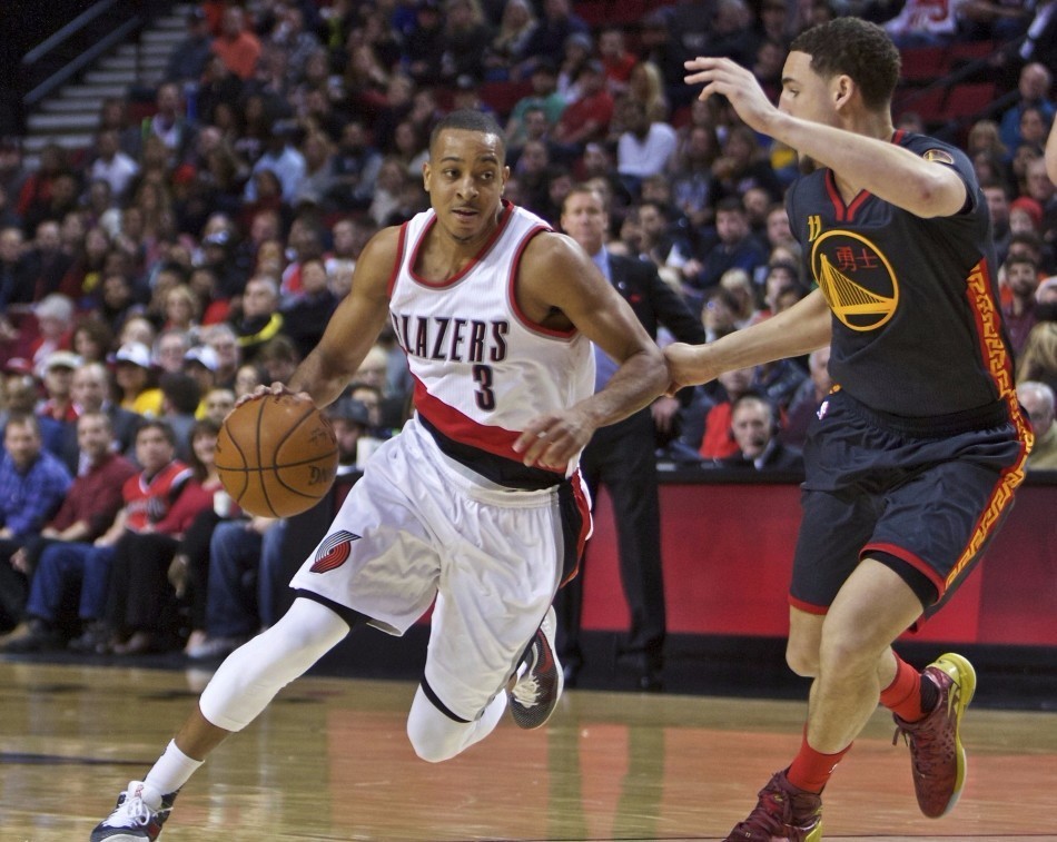 出卡位和拼 出卡位和拼